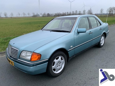 Mercedes C-klasse 180 Sport APK 31-03-2025!