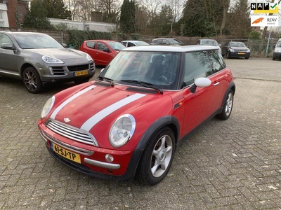 Mini Mini 1.6 Cooper// Elektrische Panoramadak//APK 8-2024