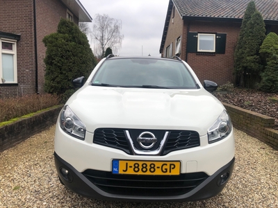 NISSAN QASHQAI 2.0 Acenta zeer mooie QQ veel extra s ,Panorama, dak, Cruisecontrol ,rondom zicht camera ,half leer alcantara,Parelmoerlak, enz.