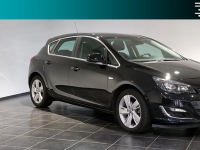 OPEL ASTRA 1.4 Turbo 120 Design Edition | Parkeersensoren | Trekhaak | Lichtmetalen velgen | Bluetooth |