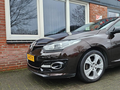 RENAULT MEGANE Estate 1.2 TCe Bose Panoramadak! Navigatie! Mooie Auto! Dealer Onderhouden!