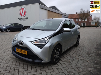 TOYOTA AYGO 1.0 VVT-i x-play