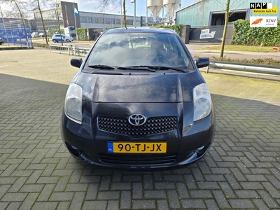 TOYOTA YARIS 1.3 VVTi Luna 1e EIG. incl. NWE APK/KOPPELING. uitsluitend op afspraak !