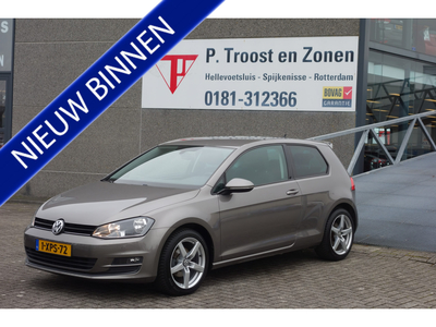 VOLKSWAGEN GOLF 1.2 TSI Trend Edition NAVIGATIE/CLIMA-AIRCO/TREKHAAK/BLEUTOOTH/CRUISE CONTROL/PARKEER SENSOREN VOOR & ACHTER.