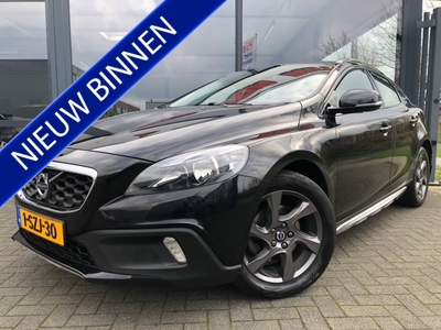 VOLVO V40 Cross Country 1.6 T4 Momentum Business Pack Pro