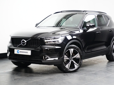 VOLVO XC40 T4 R-design