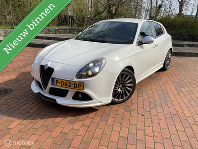 Alfa Romeo Giulietta 1.4 T ZEER MOOIE AUTO,