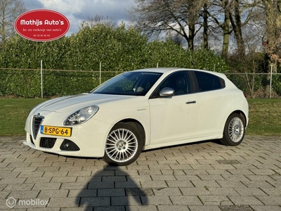 Alfa Romeo Giulietta 1.6 JTDm Distinctive Leder Navi Clima export!