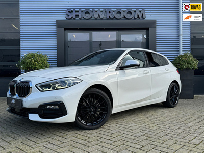 BMW 1-serie 118i Executive AUT Led Leder Navi Keyless Apple Carplay