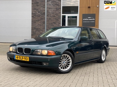 BMW 5-serie Touring 528i | Nwe apk | 1e eigenaar |