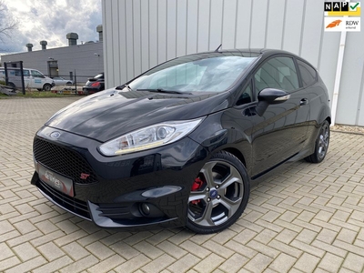 Ford Fiesta 1.6 ST 182PK / Navi / Clima / Recaro / Stoelverw.