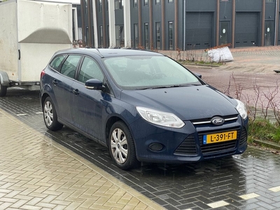 Ford FOCUS Wagon 1.0 EcoBoost Trend **MOTORSCHADE**