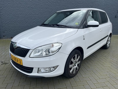 Škoda Fabia 1.2 TSI Style / Airco / Cruise-ctr. / Trekhaak / Elek. pakket / Lm velgen