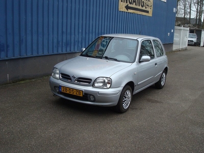 Nissan Micra 1.0 Gi - Vol jaar APK tot 07-04-2025 - Stuurbekrachtiging - Metalic lak - Radio/cd speler - Afneembare trekhaak - Achter spoiler - Rensie uitlaat - Getint glas - Inruiler, zeer leuke auto