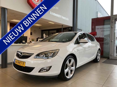 Opel Astra 1.4 Turbo Sport,Navigatie,Achteruitrijcamera,Trekhaak,Climate&Cruisecontrol,Bluetooth met Spraakbediening,19 Inch Lmv