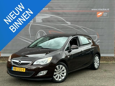 Opel Astra 1.6 Cosmo Automaat bak gereviseerd,Nieuwe Dist.set,Garantie.