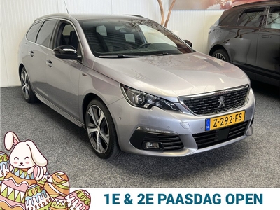 Peugeot 308 SW 1.2 PureTech Blue Lease GT NAVIGATIE CRUISE CONTROL PANORAMADAK APPLE CARPLAY/ANDROID RIJSTROOKSENSOREN DODEHOEKSENSOREN ACHTERUITRIJCAMERA ZEER MOOI !! LOCATIE 1001