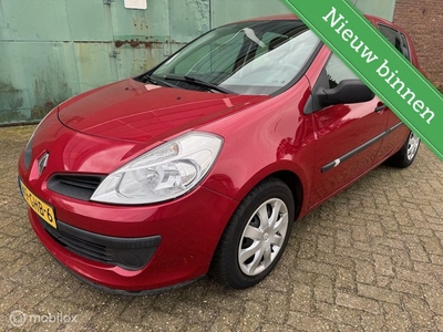 Renault Clio 1.2-16V Expression / NAP / BOEKJES