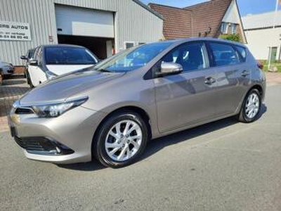 Toyota AURIS 1.2 Aspiration CLIMA/CRUISE/NAVI/CAMERA!