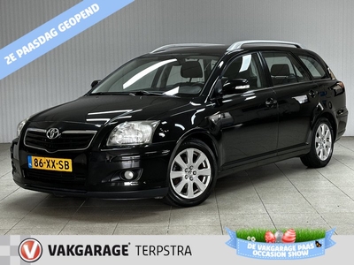 Toyota Avensis wagon 1.8 VVTi Luna Business/ Trekhaak!/ DAB+/ Clima/ Bluetooth/ USB & AUX/ Armsteun V+A/ Isofix/ Dakrails/ Regensenor/ 16''LMV/ Chroom/ Metallic lak.