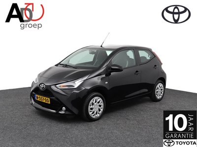 Toyota Aygo 1.0 VVT-i x-play | Apple carplay/Android auto | Parkeercamera | Groot display |