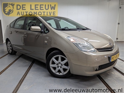 Toyota Prius 1.5 VVT-i Business Edition Volledig leder, Hybride