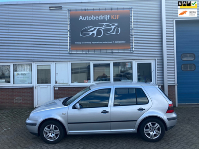 Volkswagen Golf 1.6-16V Trendline