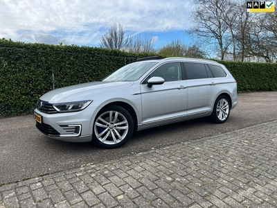 Volkswagen Passat Variant 1.4 TSI GTE Connected Series Plus