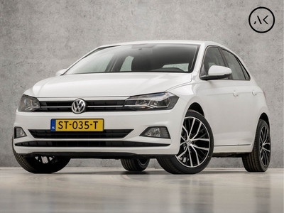 Volkswagen Polo 1.0 Sportline (APPLE CARPLAY, GROOT NAVI, LED ACHTERLICHTEN, SPORTSTOELEN, CRUISE, NIEUWE APK, NIEUWSTAAT)