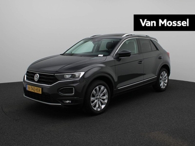 Volkswagen T-Roc 1.5 TSI Sport 150 PK DSG | Automaat | Apple Carplay | Panoramadak | Android Auto | Digital Cockpit Pro | LED Plus Koplampen | Adaptive Cruise Control | Climate Control |