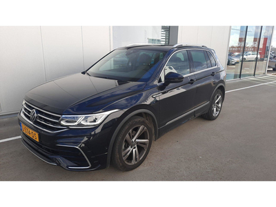 Volkswagen Tiguan 1.5 TSI R-Line Business+ | Pano | Camera | Apple Carplay | Navi | Clima