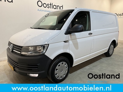 Volkswagen Transporter 2.0 TDI L1H1 150 PK / Euro 6 / Airco / Cruise Control / 220V. / PDC / CarPlay / Navigatie