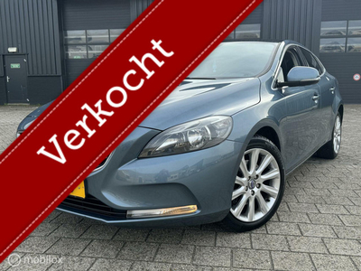 Volvo V40 1.6 T3 , PANORAMA-DAK, AIRCO, 5-DEURS