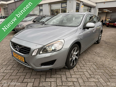 Volvo V60 2.4 D6 AWD Plug-In Hybrid Pure Limited