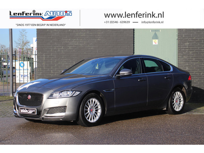 Jaguar XF 2.0d Pure Clima Navi Camera Xenon Trekhaak Verwarmbare stoelen