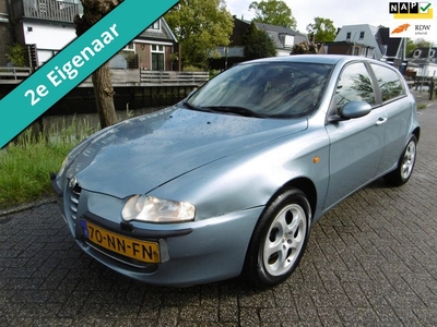 Alfa Romeo 147 1.6 T.Spark Esclusiva 5-deurs Leder Clima 2e