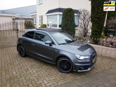 Audi A1 1.4 TFSI S edition panorama vol opties automaat!