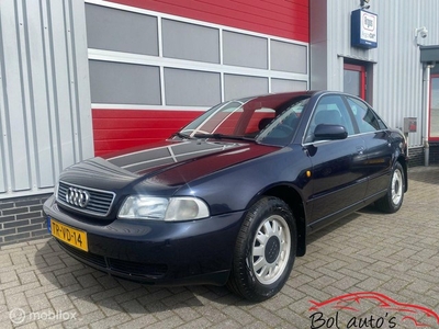 Audi A4 Limousine 1.6 Advance