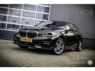 BMW 1-serie 118i AUT Executive Edition LED VIRTUAL