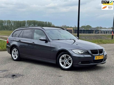 BMW 3 Serie Touring 318i Automaat/Xenon/Navi/Lmv/Nap/Boekjes