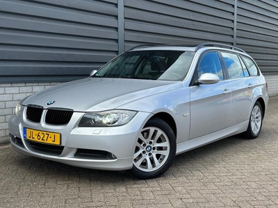 BMW 3 Serie Touring 318i High Executive navi Pano AUT!!