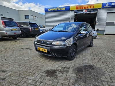 Fiat Punto 1.2-16V SportSound Inruil koopje prijs is zo mee