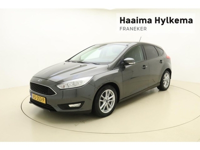 Ford Focus 1.0 Titanium Trekhaak Parkeersensoren achter