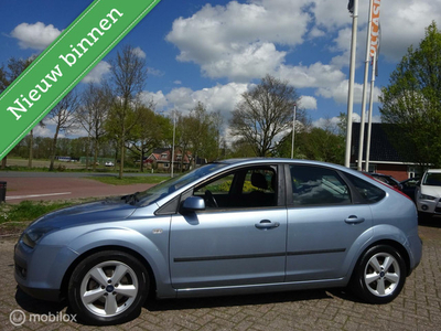 Ford Focus 1.6-16V Ambiente 5DRS, '06 Clima|Cruise|Trekhaak!