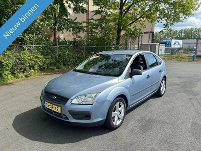 Ford Focus 1.6-16V Champion NETTE AUTO RIJD EN SCHAKELT TOP