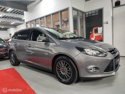 Ford Focus Wagon 1.0 TURBO Titanium NAVI CLIMA CRUISE PDC