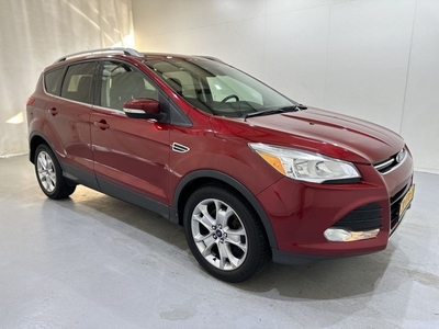 Ford Kuga Escape 2.0T EcoB Leder Panorama 176kw Navi