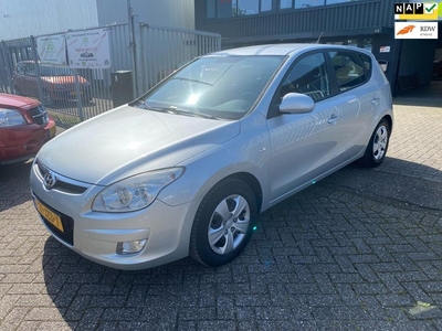 Hyundai I30 1.6i Dynamic l 2e eigenaar!