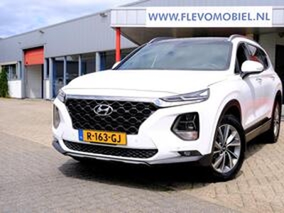 Hyundai SANTA FE 2.2 CRDi 200pk Aut. Comfort 7-Persoons Pano|Leder|Clima|LMV|Cam