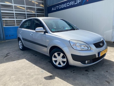 Kia Rio 1.4 LXE Automaat - Airco - Apk